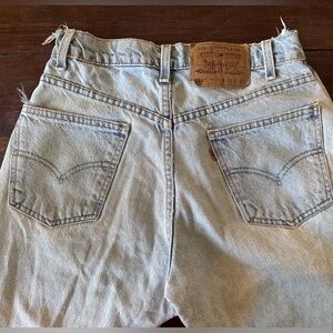 Vintage Distressed Levi’s 550 Relaxed Fit Jeans 32x30 with Rare Orange Tab